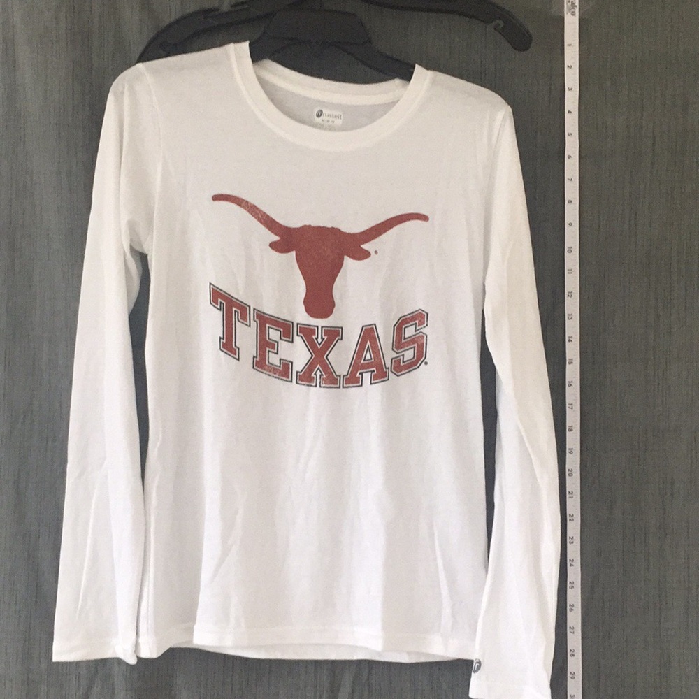 U Texas ladies’ long sleeved medium shirt. Cute!